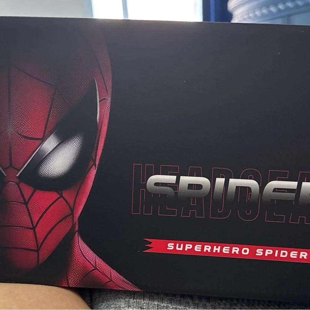 Spider-Man Mask with LED Eyes w/‎ remote